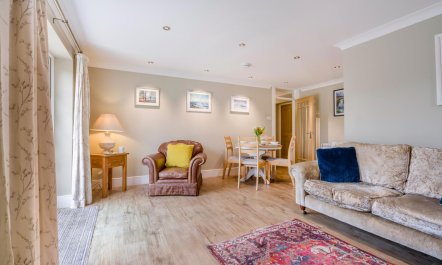 2 Bed in Winterbourne Dauntsey 8