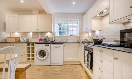 2 Bed in Winterbourne Dauntsey 7