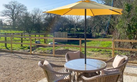 2 Bed in Brokerswood 1