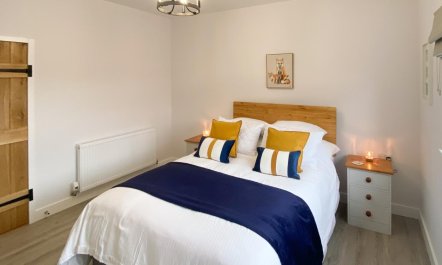 2 Bed in Brokerswood 7