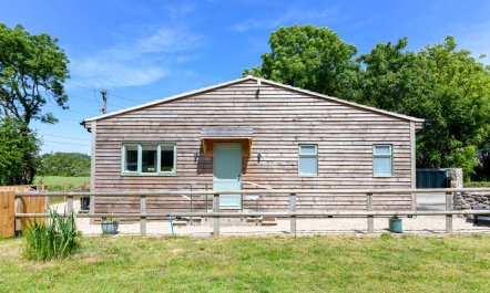 2 Bed in Brokerswood
