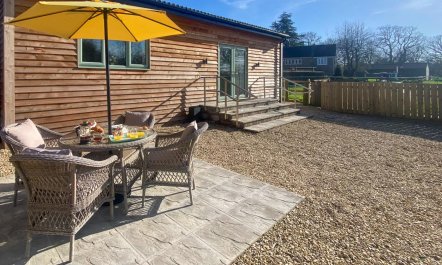2 Bed in Brokerswood