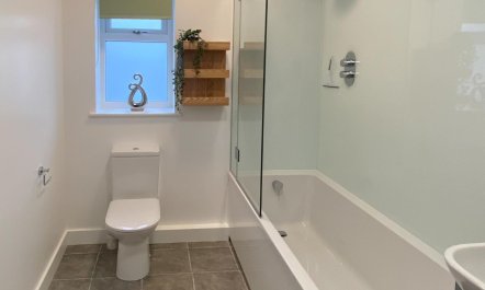2 Bed in Brokerswood 7