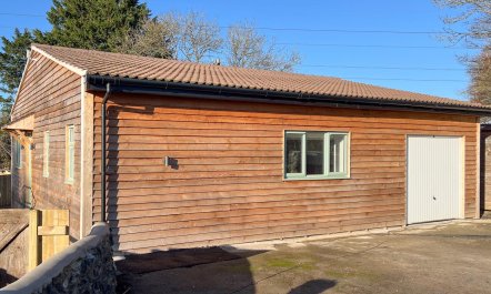 2 Bed in Brokerswood 9