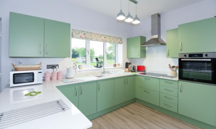2 Bed in Brokerswood 5