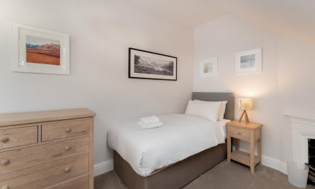 3 Bed in Market Place 5