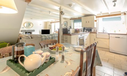 2 Bed in St. Keverne 8
