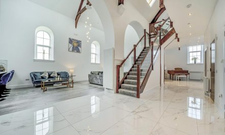 6 Bed in High Bonnybridge 1