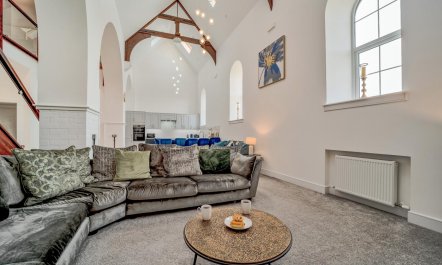6 Bed in High Bonnybridge 6