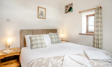 2 Bed in Risca 4