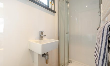 1 Bed in Ponsonby 9
