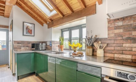 3 Bed in Cwmtaf 5