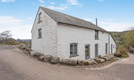 3 Bed in Cwmtaf 2