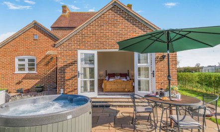 2 Bed in Redmarley, De Abitot