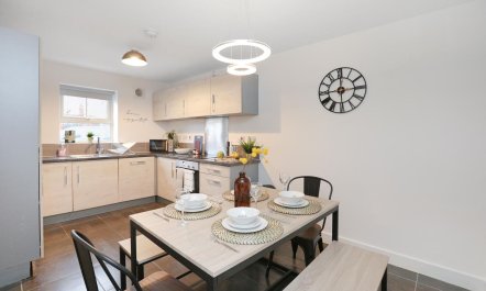 4 Bed in Nottingham 3