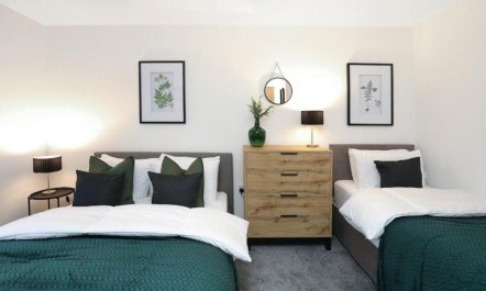 4 Bed in Nottingham 8