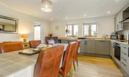 3 Bed in Northwood 4