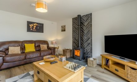 3 Bed in Northwood 9