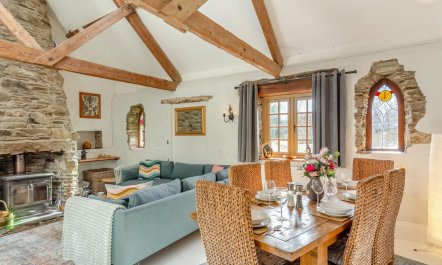 3 Bed in North Hill 6