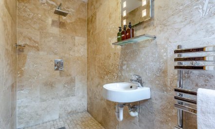4 Bed in Aberlour 9