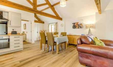 1 Bed in Northwood 9