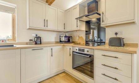 1 Bed in Northwood 8