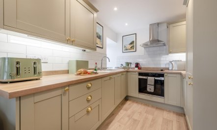2 Bed in New Quay 4