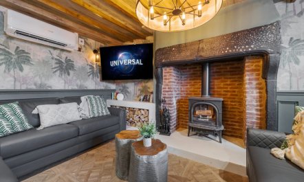 5 Bed in Middleton 3
