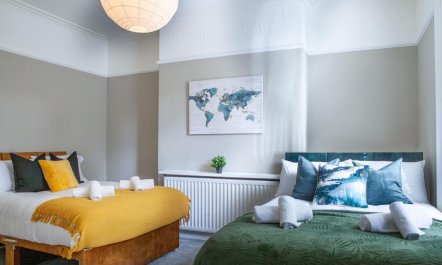 6 Bed in Derby 9