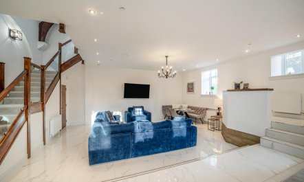 4 Bed in High Bonnybridge 6