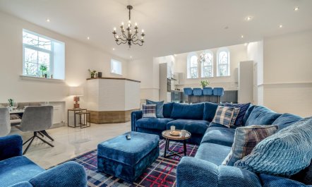 4 Bed in High Bonnybridge 2