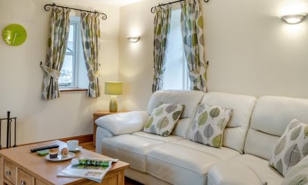 2 Bed in Gilwern 2