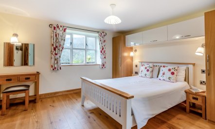 2 Bed in Gilwern 8