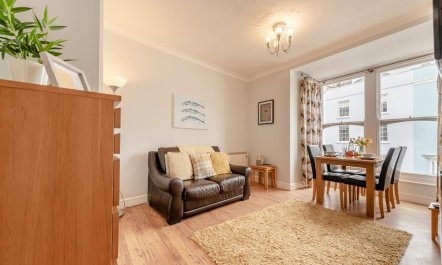 1 Bed in Tenby 7