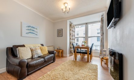 1 Bed in Tenby