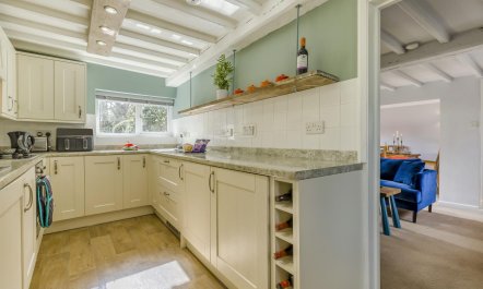 2 Bed in Hempstead 1