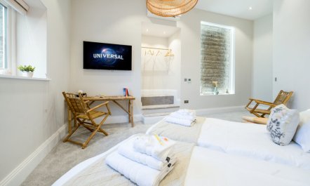 7 Bed in Middleton 9