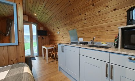 1 Bed in Tyn-y-Groes 4