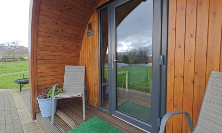 1 Bed in Tyn-y-Groes 1