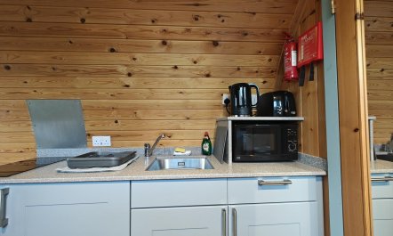 1 Bed in Tyn-y-Groes 5