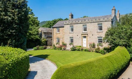4 Bed in Castleton