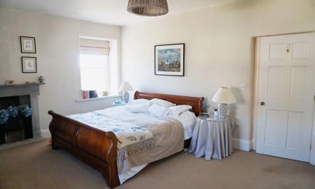 4 Bed in Castleton 6