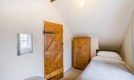 2 Bed in Hunston 3