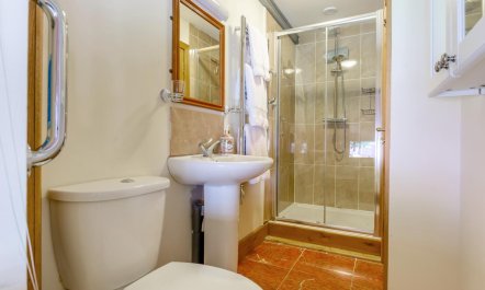 1 Bed in Piltdown 4