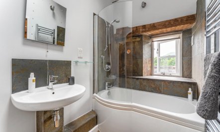 1 Bed in Ambleside 8