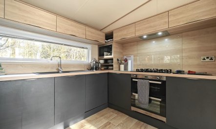 2 Bed in Weybourne 9