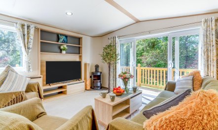 2 Bed in Weybourne 2