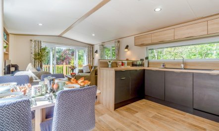 2 Bed in Weybourne 5