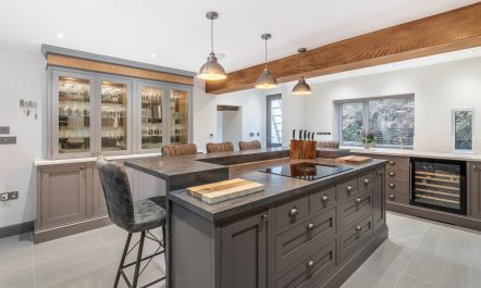 8 Bed in Windermere 3