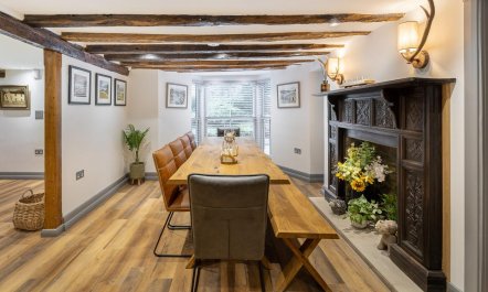 8 Bed in Windermere 7